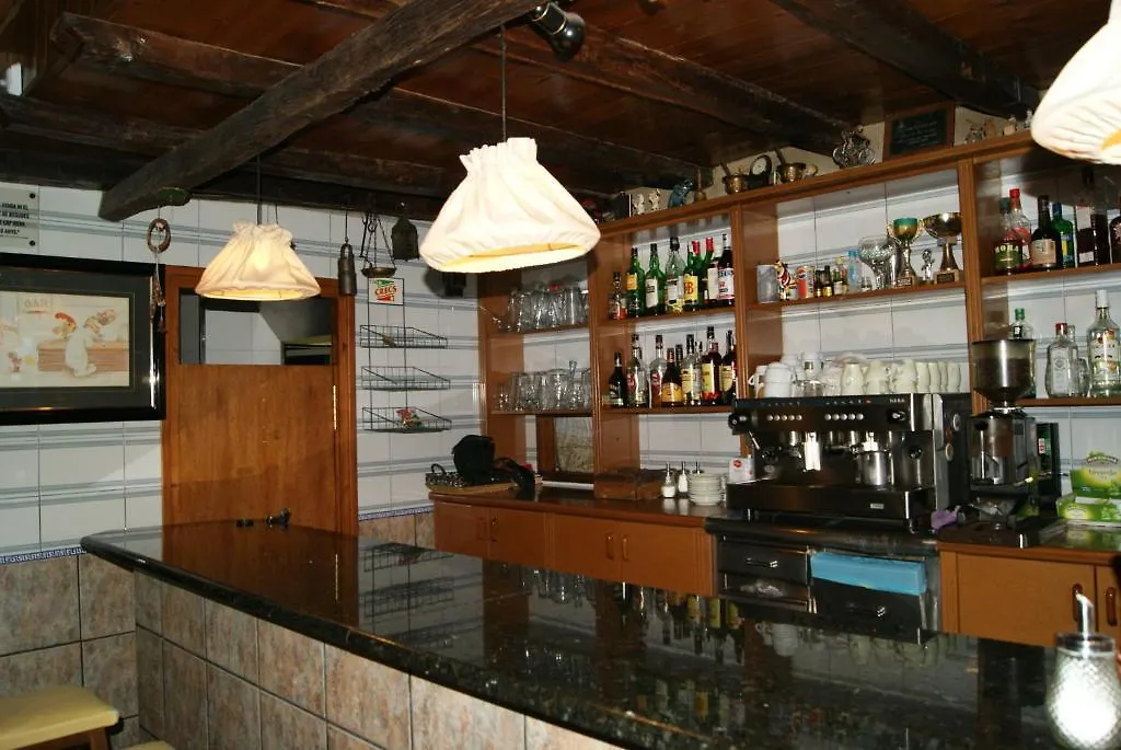 Pensión Hostal Sant Bernat Olot