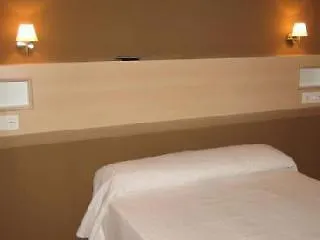 Hostal Sant Bernat Olot Pensión